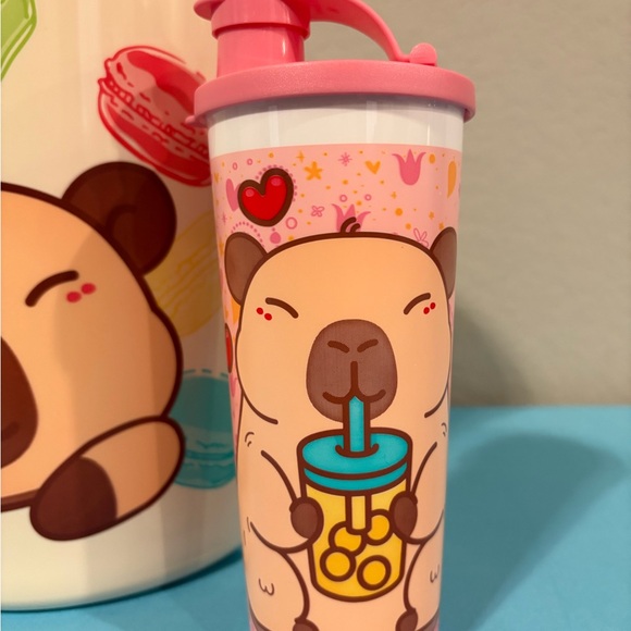 Tupperware Capybara Set - Picture 3 of 4